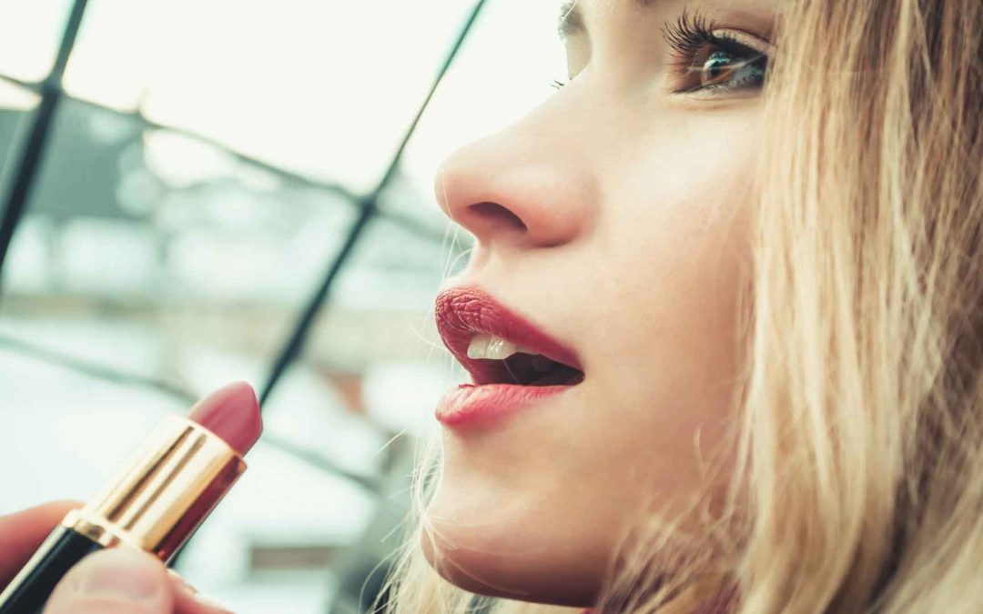Ventes de maquillage 2022 : une croissance encourageante pour les boutiques